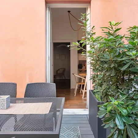 Happy Travelers By Solutions Como