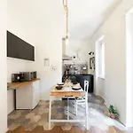 Happy Travelers By Solutions Apartman