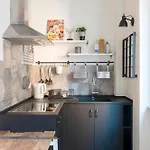 Happy Travelers By Solutions Apartman Como