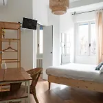 Happy Travelers By Solutions * Como