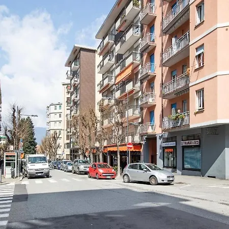 Happy Travelers By Solutions